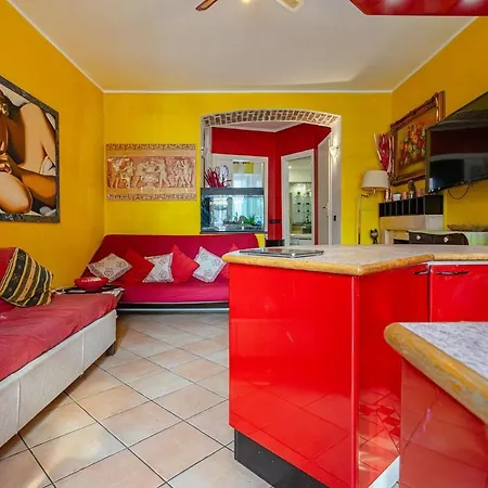 Apartment Fara - Luxury 5 Minutes From Duomo