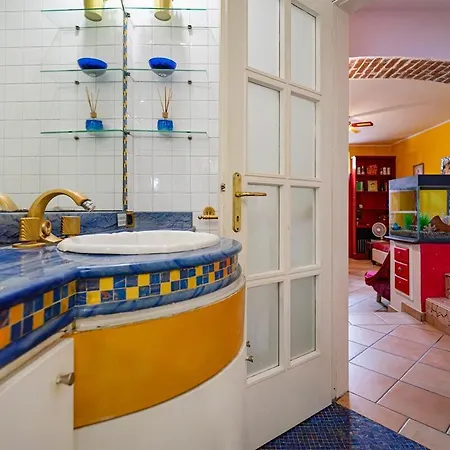 Fara - Luxury 5 Minutes From Duomo Apartment